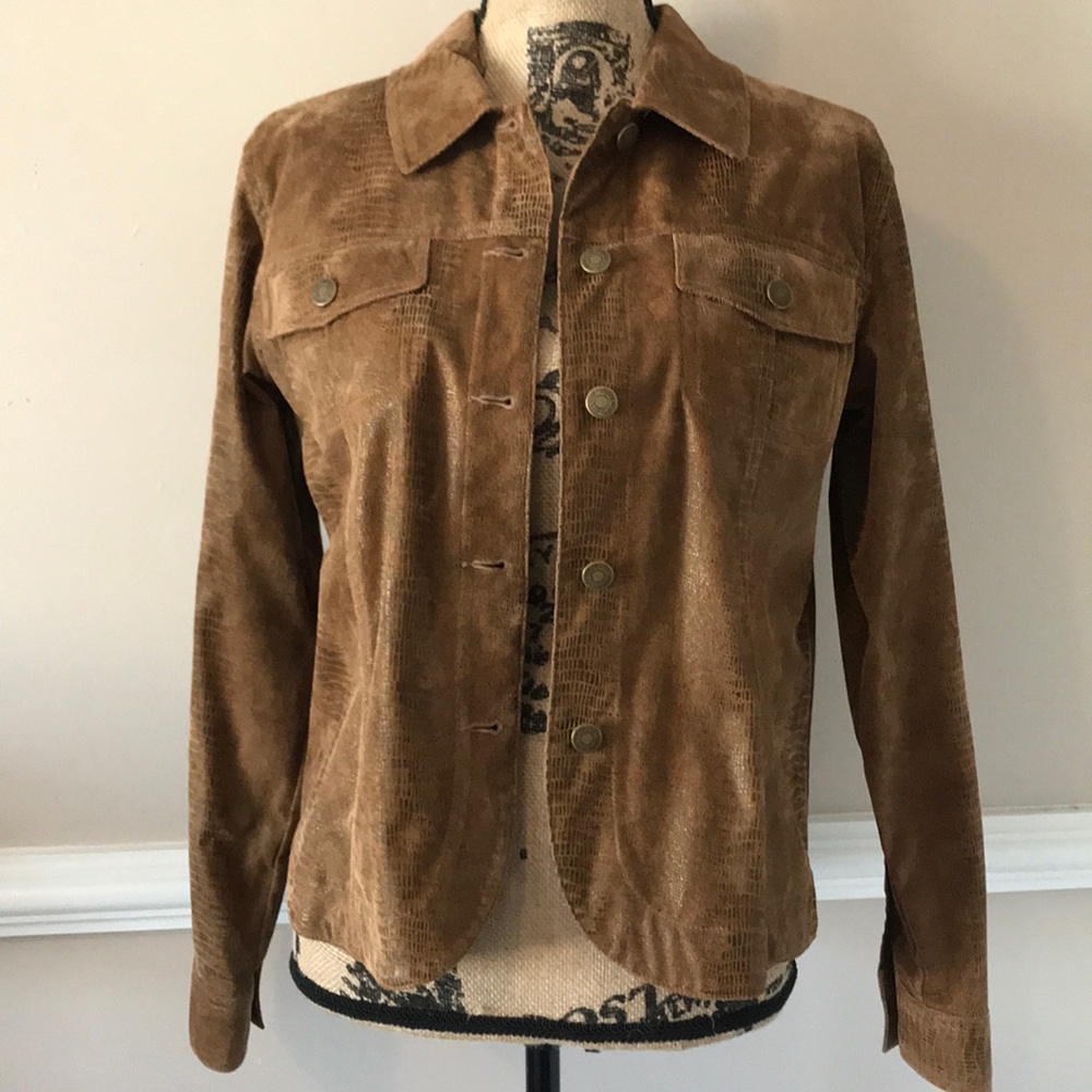Great looking faux animal skin jacket!